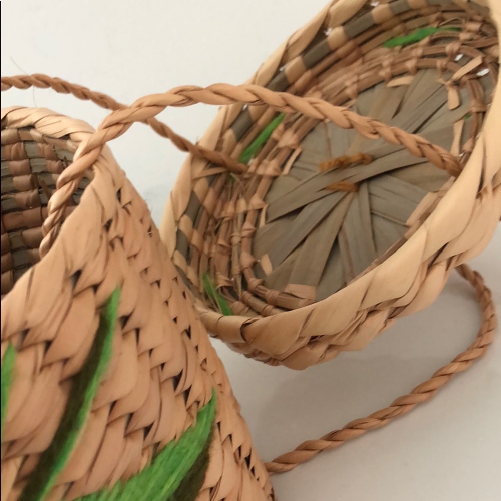 RAFFIA ROUND ARTISAN HAND WOVEN SHOULDER BAG - Picture 8 of 8